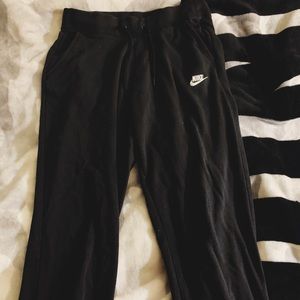 Nike sweatpants black womens